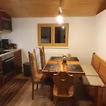 Zum Schwarzen Hirsch Apartamento