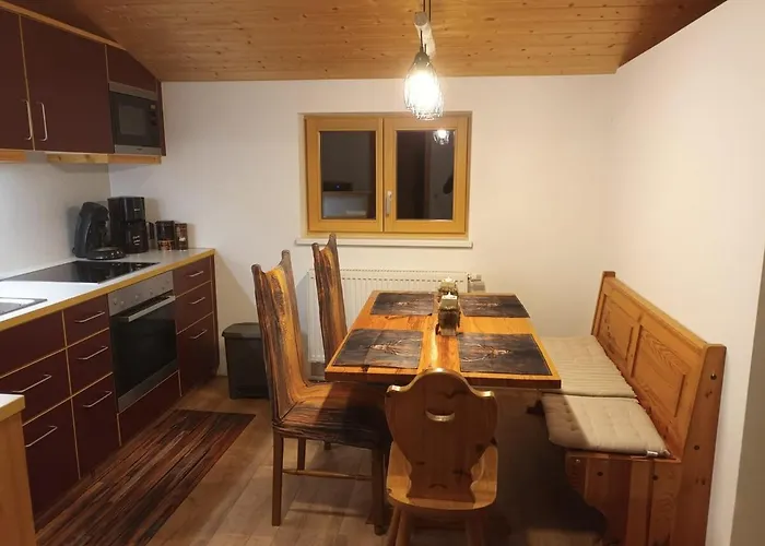 Zum Schwarzen Hirsch Apartment